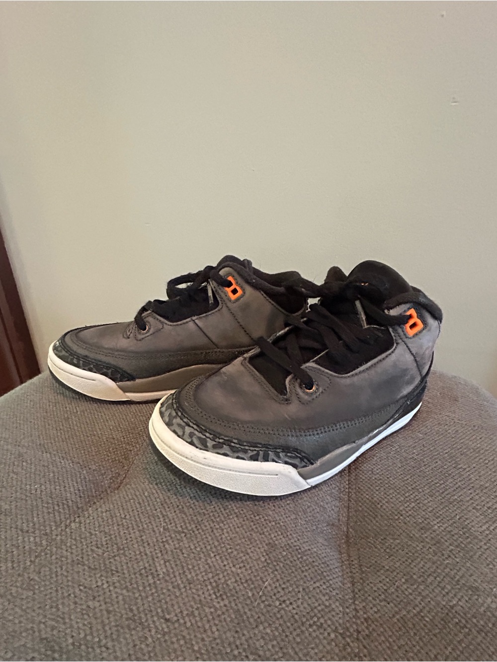 Air Jordan 3 Retro Kids 13C Black Gray Orange Elephant Print Sneakers